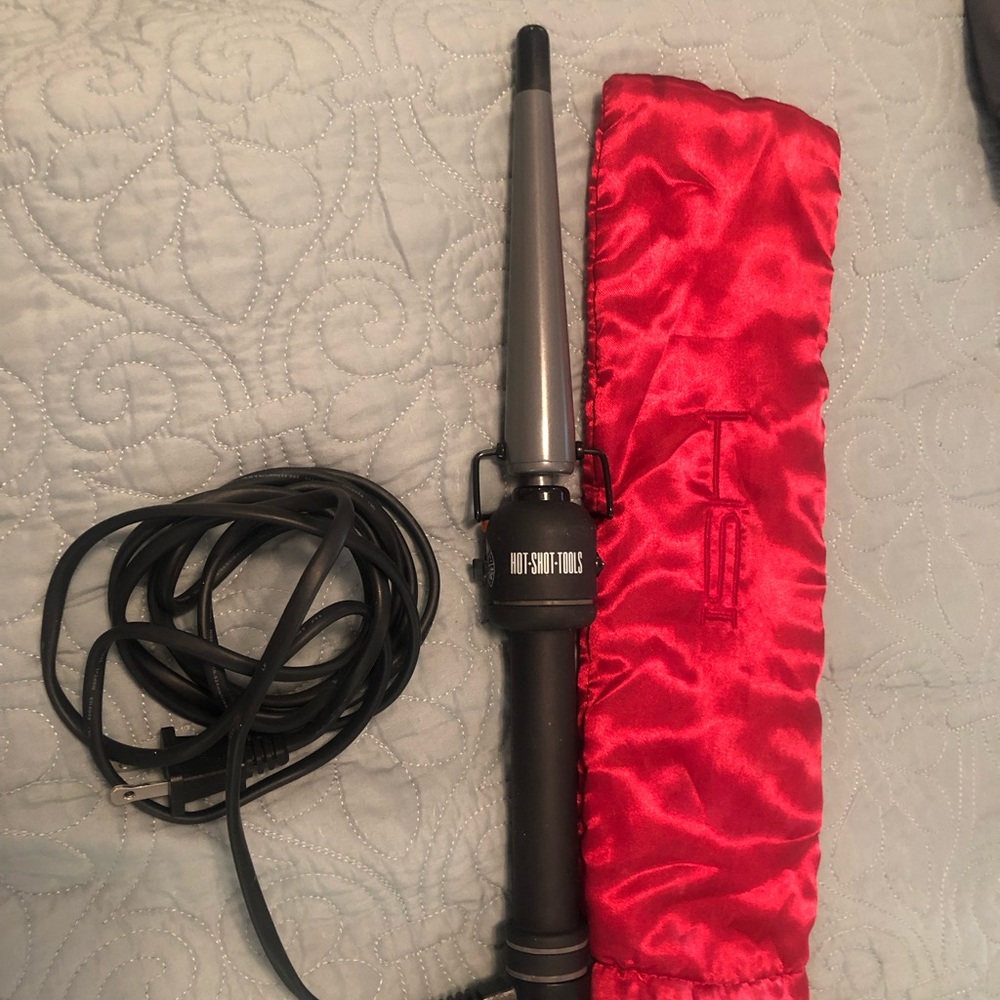 Hot Shot Tools curling wand. Used twice